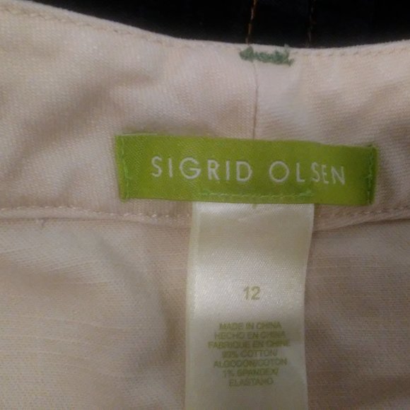 RESALE LOTS | 5 Assorted Pre-Loved Women Jeans - Picture 2 of 16